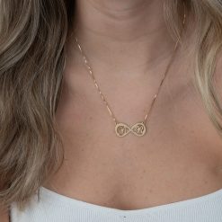 Collier Infini avec Deux Initiales
