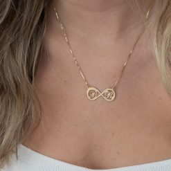 Collier Infini avec Deux Initiales