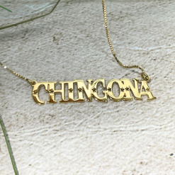 collier prénom gravé d'étoiles