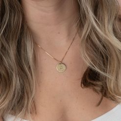 Collier Pendentif Rond avec Initiale et Date