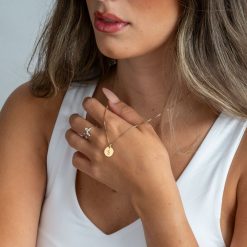 Alternative view of Collier avec Médaille gravée d'une Initiale