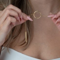 Collier Cercle et Barre Gravée