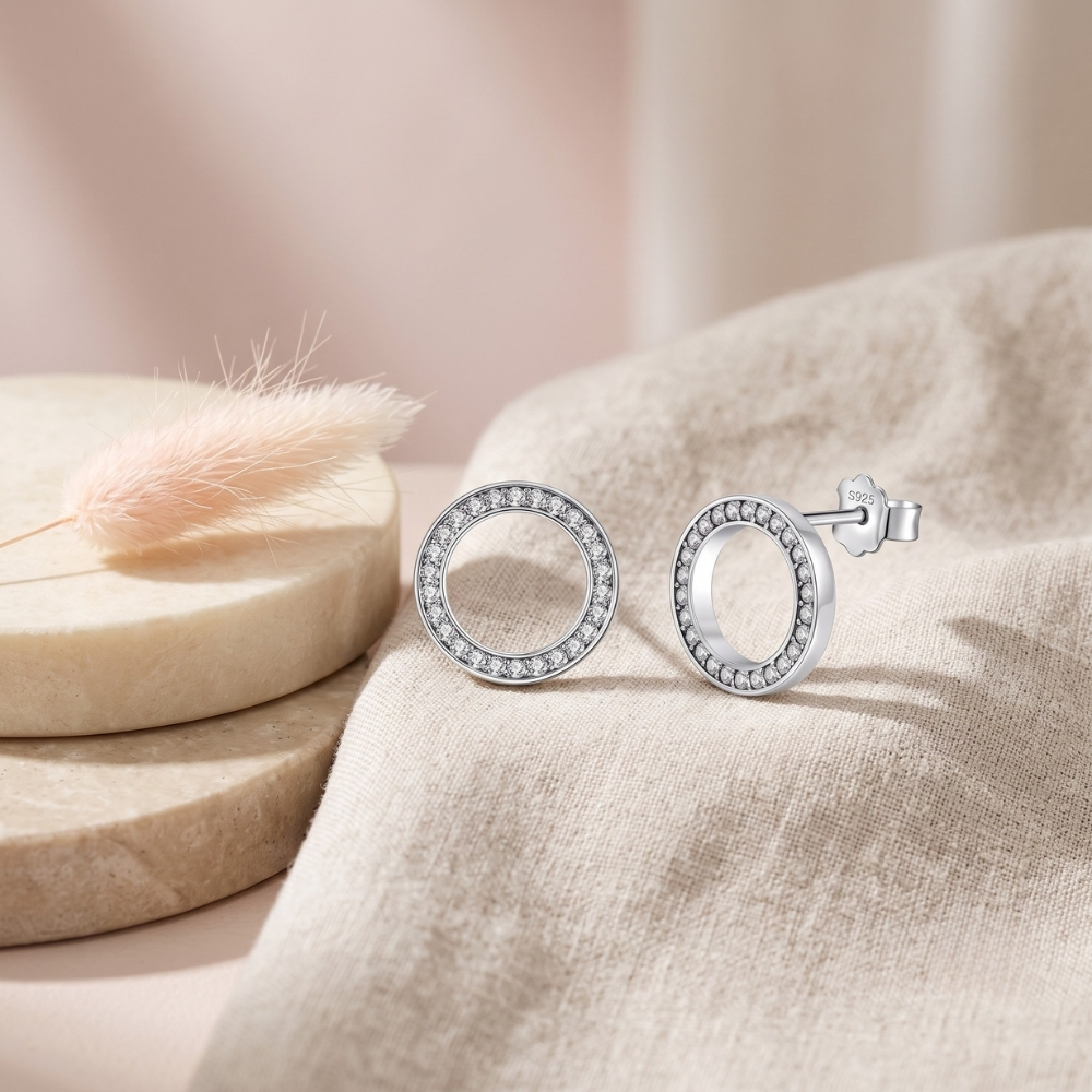 Boucles d'Oreilles Rondes en Argent et Zirconium Boucles d'Oreilles Rondes en Argent et Zirconium