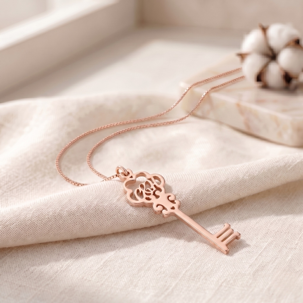 Collier Clé avec Initiales Collier Clé avec Initiales
