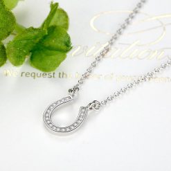Collier Fer à Cheval avec Pierres en Cristal