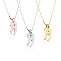 Collier Dent de Lait avec Initiale