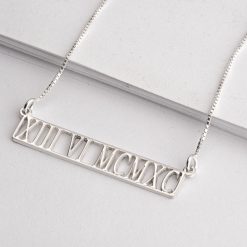 Collier Barrette avec Chiffres Romains Découpés