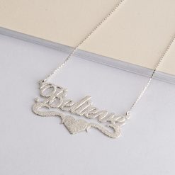 Collier Prénom Eclatant avec Cœur 