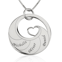 Collier en argent sterling personnalisé avec 3 prénoms, idée cadeau fête des mères.