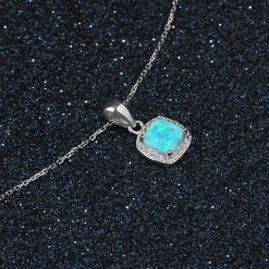 Collier avec Opale Turquoise