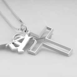 Collier Croix avec Initiale