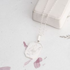 Collier Visage Femme Art Line Gravé