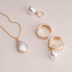 Collier Doré avec Perle