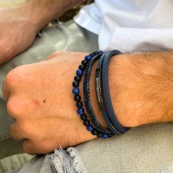Bracelet Cuir Homme Personnalisé détail de la plaque gravée