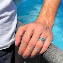 Bague prénom gothique large portée en argent 925