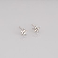Boucles d'Oreilles Puces Fleur Étoilée en Argent et Zirconium Boucles d'Oreilles Puces Fleur Étoilée en Argent et Zirconium