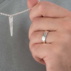 Collier Croix Moderne pour Homme