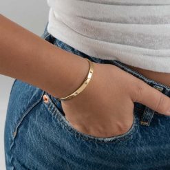 Bracelet jonc gravé avec pierres de naissance