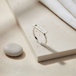 Bague Pierre de Naissance avec Gravure Personnalisée en argent sterling