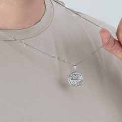 Collier boussole de couleur argent avec chaîne épaisse