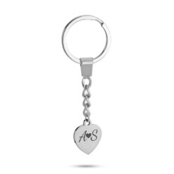 Porte-clés cœur personnalisable gravure laser initiales couple, accessoire de mode en acier inoxydable argenté brillant, idée cadeau fête des pères, fête des mères ou Saint-Valentin.