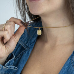 Pendentif Personnalisé Halo avec Zircons Cubiques en Acier Inoxydable doré avec chaîne vénitienne